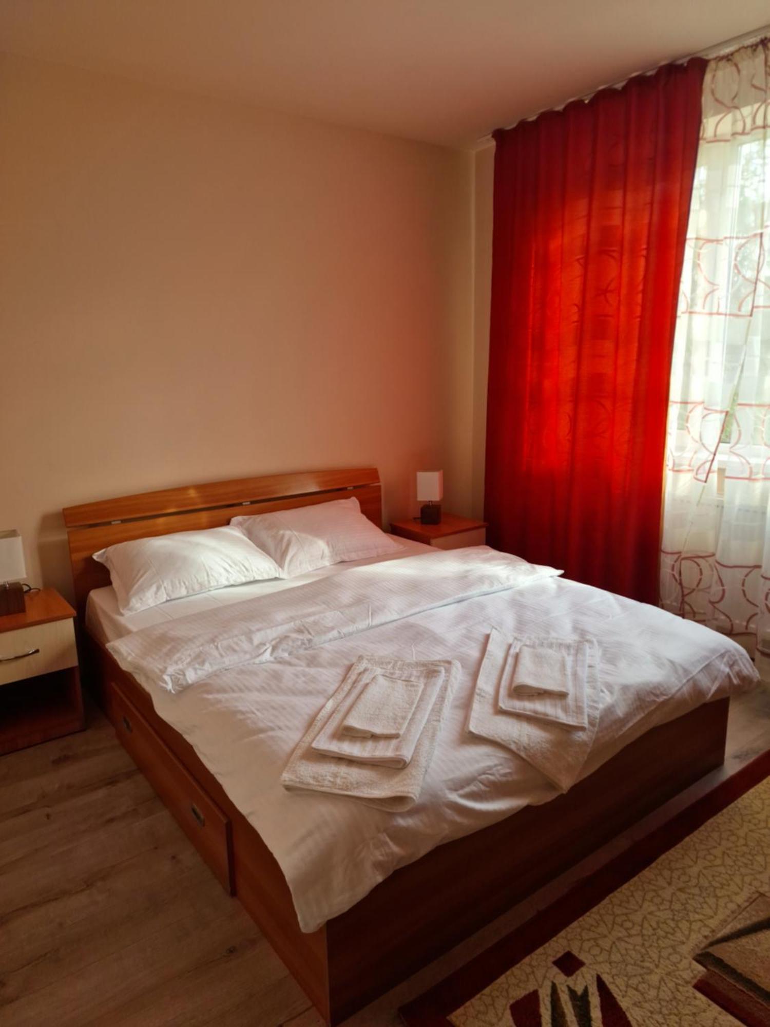 Appartamento Apartament Central Deva Esterno foto